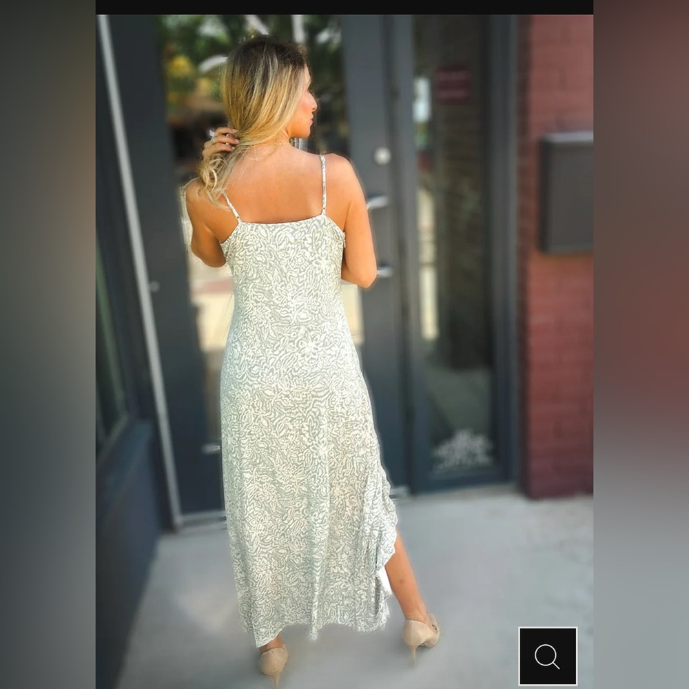 Saltwater Luxe Lillie Midi Dress - Picture 4 of 7